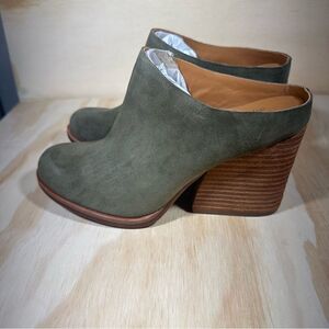 Kork Ease Challis Green Suede Mules Shoes Women’s Size 7.5 New in Box